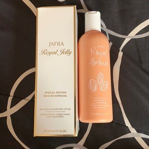📌sale📌 Jafra Royal jelly milk balm moisture lotion androyal almond